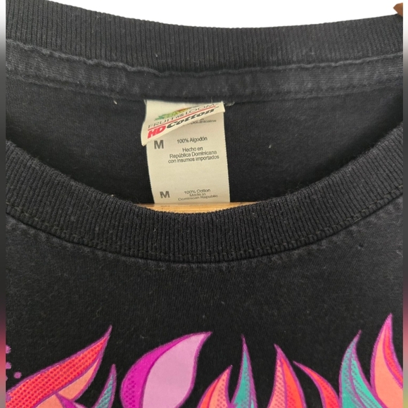 Alice In Wonderlabs Black T-Shirt with Colorful Graphic Size Medium - Picture 2 of 3